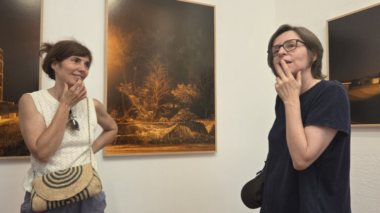 Olivier Metzger présente un livre et participe aux Rencontres d’Arles de photographie.