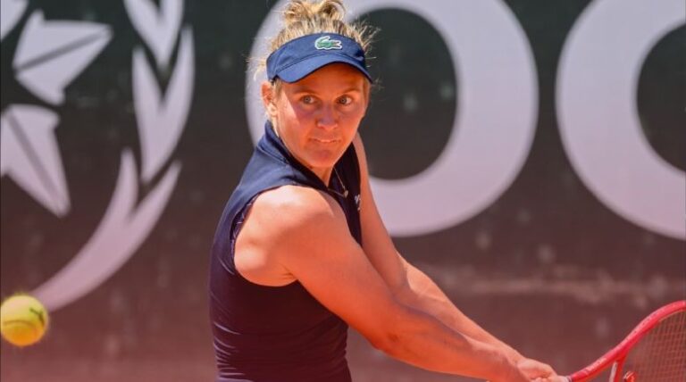 WTA Palerme : Fiona Ferro remporte son match, Clara Burel éliminée en quarts.
