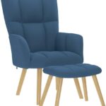 Fauteuil de relaxation ergonomique en tissu bleu avec tabouret et structure en bois et métal.