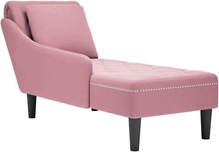 Chaises longues en velours rose adaptées aux petits espaces dans les appartements modernes.