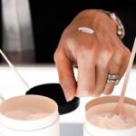 Crème « quantique » : l&rsquo;industrie cosmétique face aux critiques sur son vocabulaire pseudoscientifique