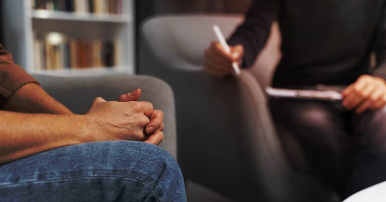 Réforme de la santé mentale : les psychiatres alertent sur des conséquences néfastes.