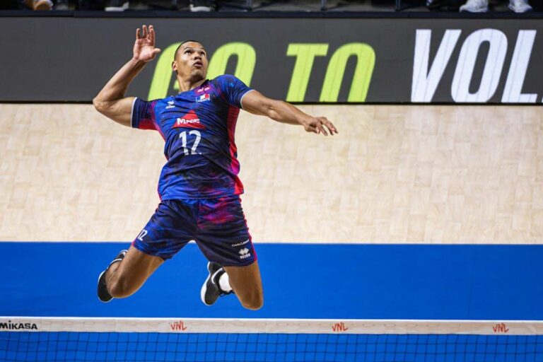 Les Bleus battent la Chine en Ligue des nations à Chicago et relancent leur parcours.