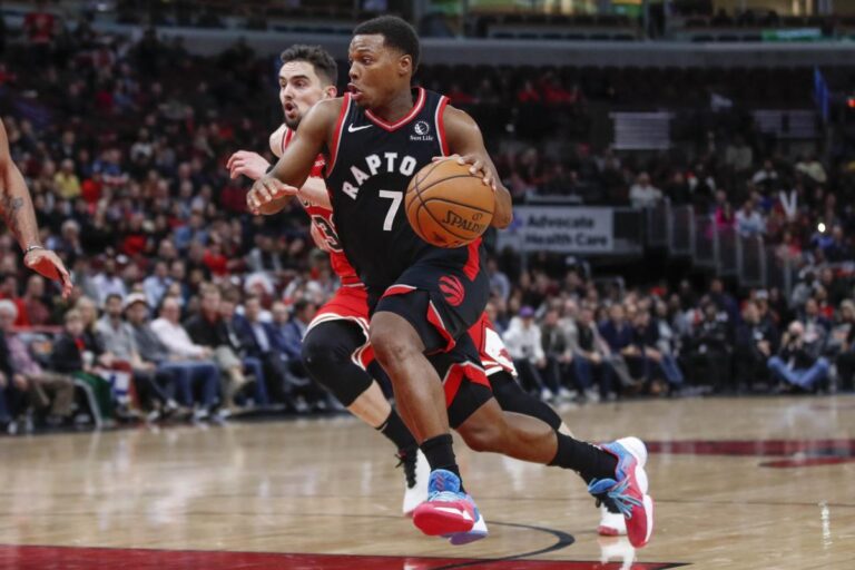 Les Toronto Raptors annoncent le retrait du maillot de Kyle Lowry en hommage à sa carrière.