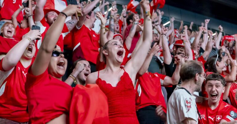 Suisse : les supporters célèbrent la qualification pour la Coupe du Monde
