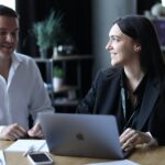 Cinq méthodes efficaces pour identifier des clients B2B sans perte de temps.