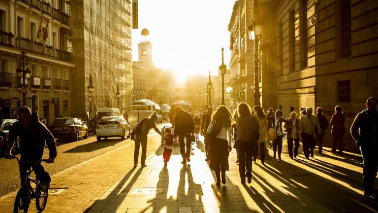 Les autorités britanniques mettent en place une nouvelle méthode de mobilisation de la population.