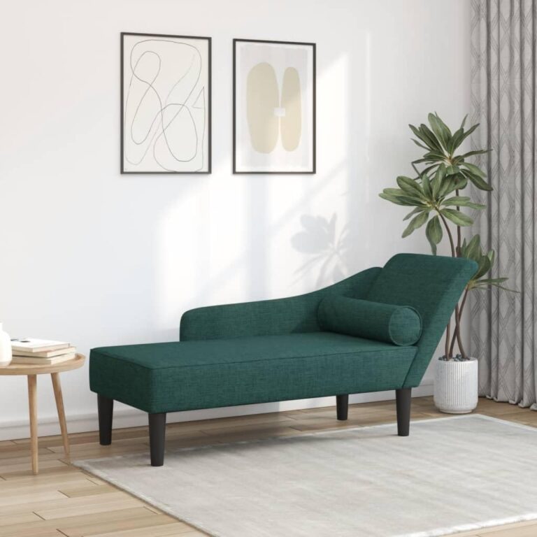 Chaise longue en cuir synthétique et bois avec rembourrage en mousse pour un confort accru.