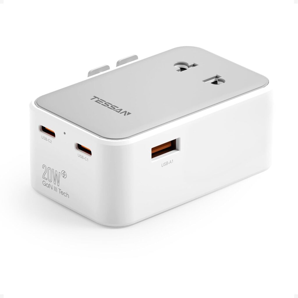 TESSAN 20W : Adaptateur de voyage universel avec USB pour 10 pays, dont USA et UK.