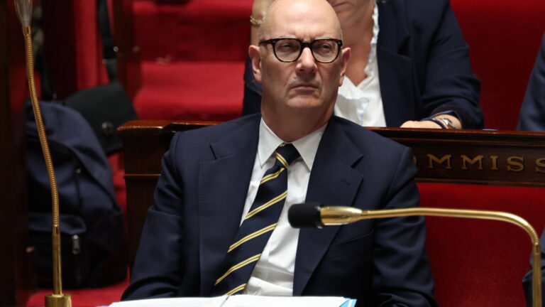 Le gouvernement français vise trois milliards d’euros d’économies pour réduire le déficit.