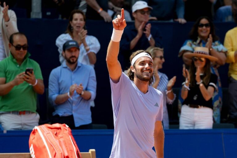 Stefanos Tsitsipas vise à battre trois joueurs du top 10 après son titre à Gstaad