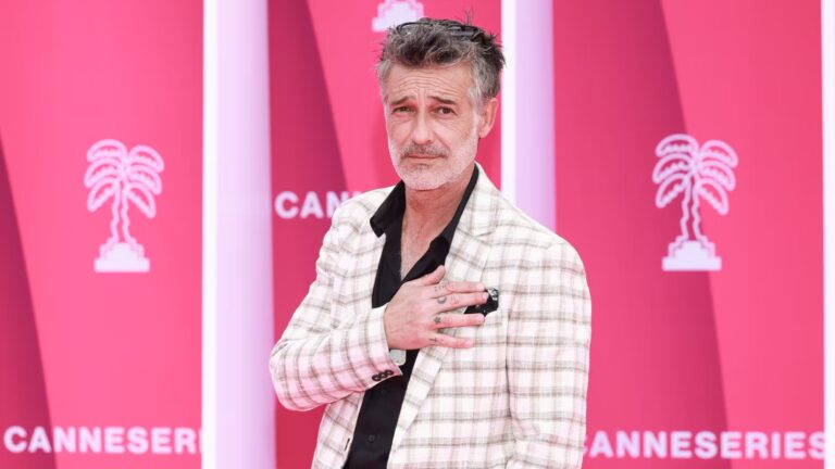 Stéphane Blancafort accusé de violence conjugale, annonce son intention de porter plainte.