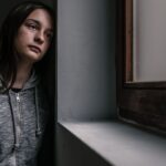 Une adolescente partage son expérience de deuil après le décès de son copain