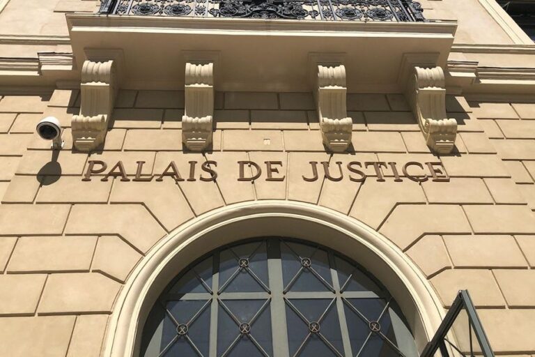 Un jeune homme condamné à 3 ans de prison pour transport de drogues après 700 euros de dettes de jeu.