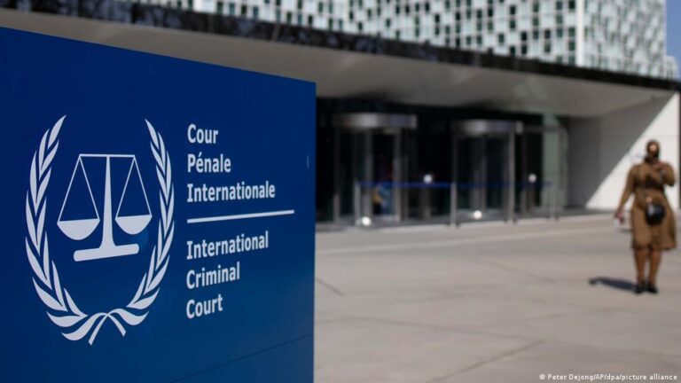 Réactions au Tchad suite au retrait du pays de la Cour pénale internationale.