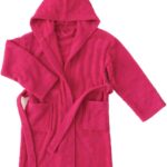 Élaboration de peignoirs en coton 100 % pour enfants : caractéristiques et normes de confort.