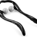 Massager cervical VOYOR avec point de pression pour soulager les douleurs musculaires au bureau.