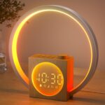 Liorque : lampe de chevet avec fonctionnalités d’alarme et simulation de lever de soleil.