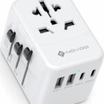 Adaptateur universel NOVOO PD 21W : compatibilité avec 10 pays et multiple ports USB.