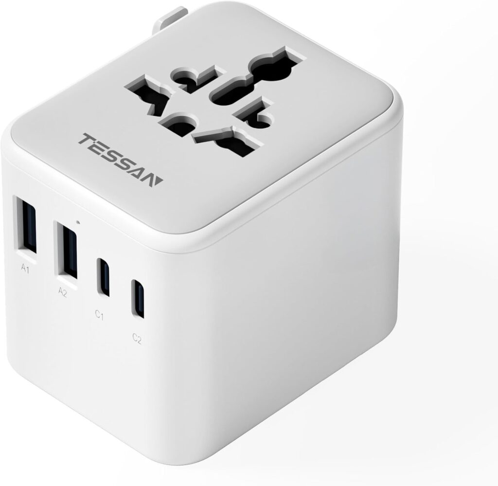 TESSAN Universal Plug Adapter : Chargeur universel compatible avec plusieurs pays et appareils.