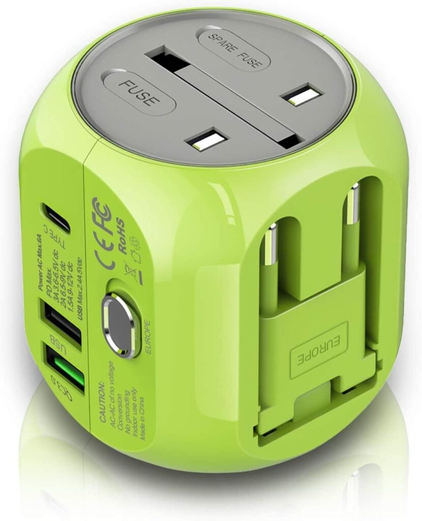 Adaptateur de voyage universel avec ports USB QC3.0 et Type C pour plus de 180 pays