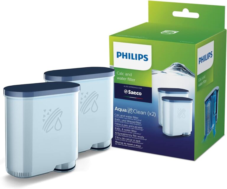 Philips propose des filtres AquaClean pour cafetières Saeco, réduisant le tartre jusqu’à 5000 tasses.