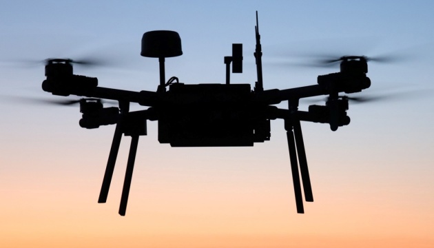 Drones ukrainiens ciblent 47 installations, dont deux pétroliers vers la Crimée.