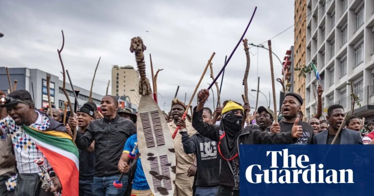 Violence et manifestations anti-étrangers poussent des immigrants à fuir l’Afrique du Sud