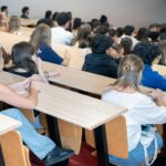Chaque lycéenne doit rencontrer deux femmes scientifiques pour mieux choisir sa voie.
