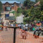 Frontières ouvertes et riposte renforcée pour contenir la propagation d’Ebola.