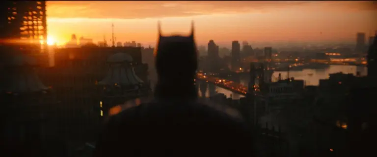 Warner Bros. modifie son calendrier de sorties de films pour s’adapter aux tendances du marché.