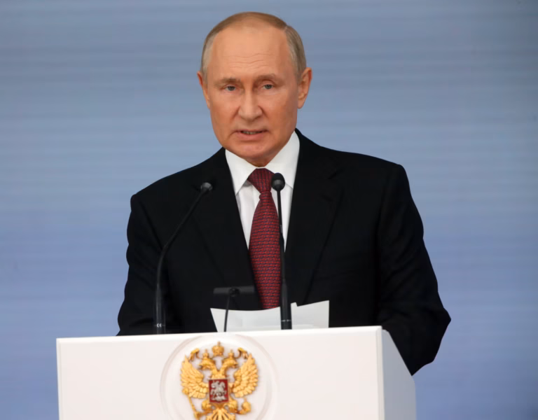 Moscou avertit Washington contre une intervention militaire en Iran-Israël