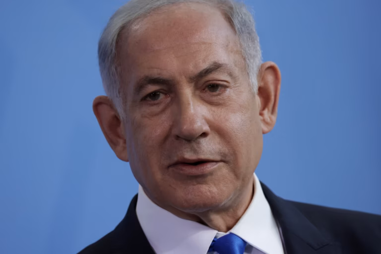 Évacuations d’étrangers en cours : Israël et l’Iran face à des tensions croissantes.
