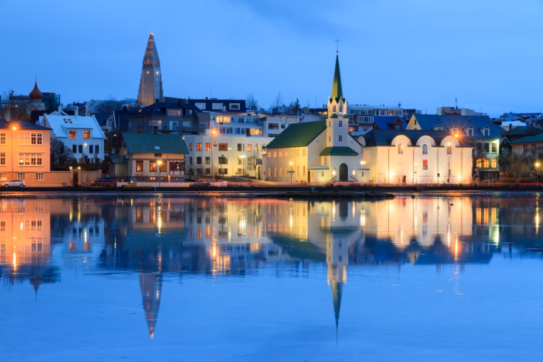 Islande : une touriste française accusée du meurtre de son époux et de leur fille