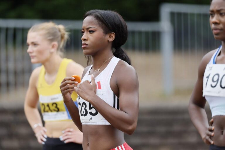 Cyréna Samba-Mayela reprend la compétition à Budapest après une pause prolongée.