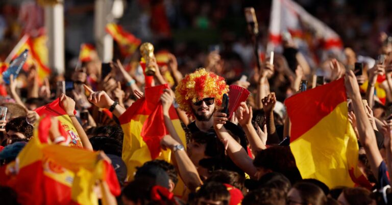 Plus d’un million de personnes à Madrid pour accueillir les champions du monde de football.