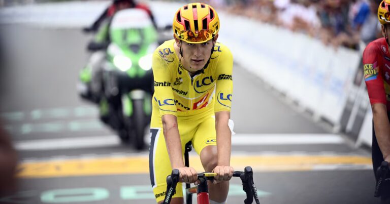 Tour de France : l’ancien porteur du maillot jaune souffre d’une côte cassée après une chute