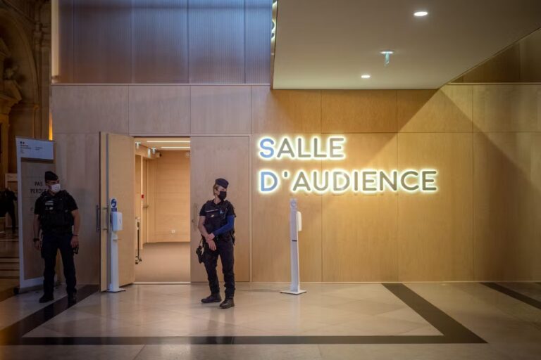 Des centaines de milliers de deepfakes sexuels et 14 000 victimes : un informaticien jugé.