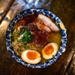 Ramen de Tokyo : dégustation possible dans un restaurant parisien spécialisé.