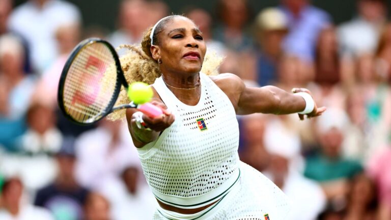 Serena Williams éliminée au premier tour de Wimbledon lors de son retour en simple après quatre ans.