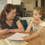 Une fillette scolarisée à domicile obtient le brevet à 9 ans, son père souligne le potentiel d&rsquo;autres enfants.