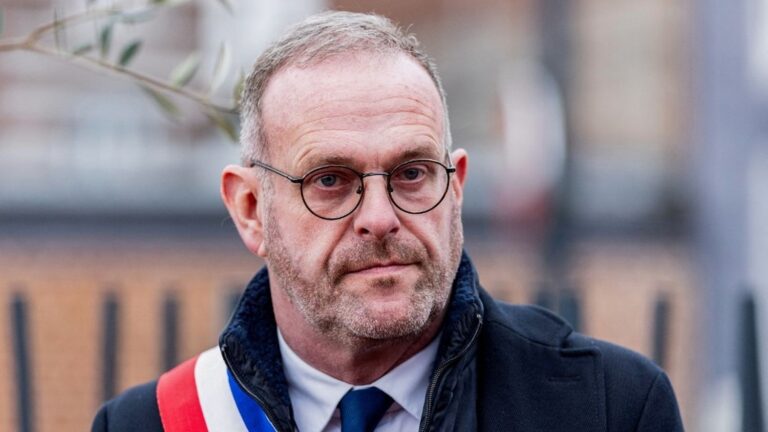 Justice suspend l’exclusion de deux agents municipaux syndiqués à la mairie d’Hénin-Beaumont