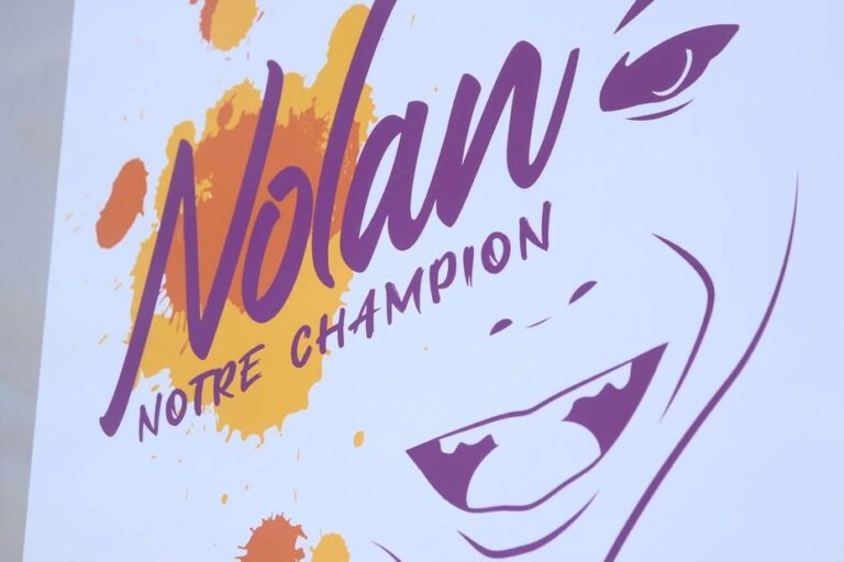 Deux pompiers lancent un défi solidaire en France pour soutenir leur fils Nolan