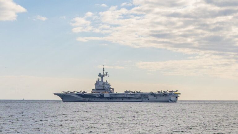 Le porte-avions Charles-de-Gaulle rentre à Toulon après l’accord entre l’Iran et les États-Unis.