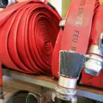 Incendies à Erdeven : un homme de 20 ans placé en détention provisoire après son interpellation.