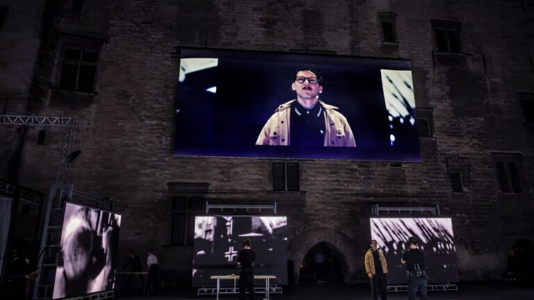 Avignon 2026 : Julien Gosselin explore le mal avec « Maldoror » au Palais des papes