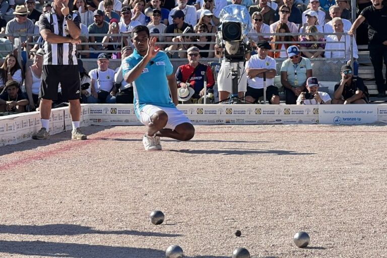 Mondial La Marseillaise à pétanque : premier tour entre Rakotoarisoa et Bossard en direct vidéo