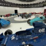Monaco présente une exposition sur l&rsquo;évolution des voitures en tant qu&rsquo;œuvres d&rsquo;art.