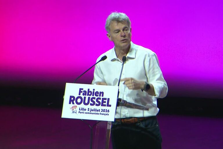 Fabien Roussel réélu à la tête du PCF avec 70% des voix, se prépare pour la présidentielle.
