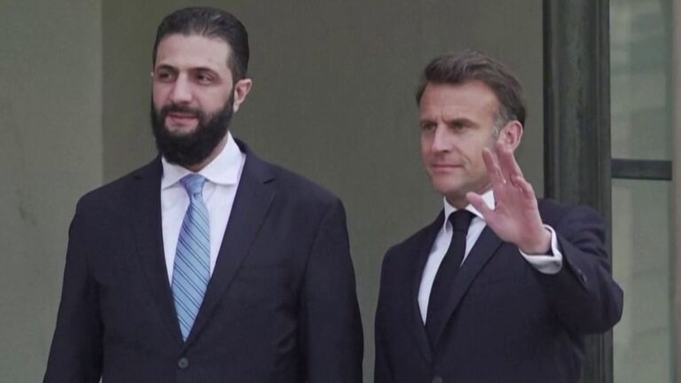 Emmanuel Macron en visite à Damas pour renforcer les relations franco-syriennes.